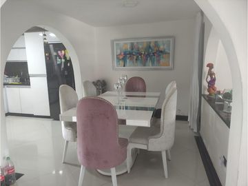 Se Vende o Permuta Espectacular Casa en Ibagué por Finca en Risaralda.