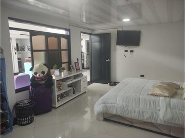 Se Vende o Permuta Espectacular Casa en Ibagué por Finca en Risaralda.
