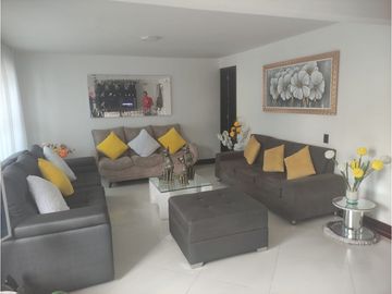 Se Vende o Permuta Espectacular Casa en Ibagué por Finca en Risaralda.