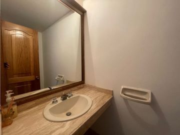 VENDO HERMOSO APARTAMENTO EN LA CAROLINA