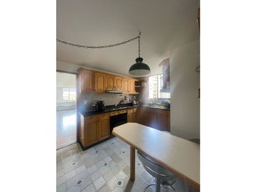 VENDO HERMOSO APARTAMENTO EN LA CAROLINA