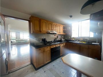 VENDO HERMOSO APARTAMENTO EN LA CAROLINA