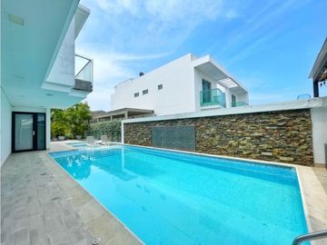 Venta casa de 2 niveles Barcelona de indias Etapa Sarria en Cartagena