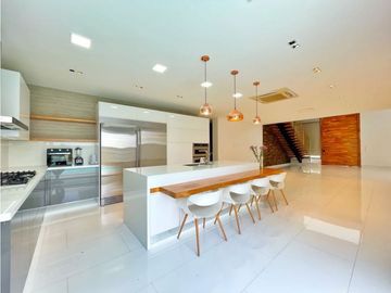 Venta casa de 2 niveles Barcelona de indias Etapa Sarria en Cartagena