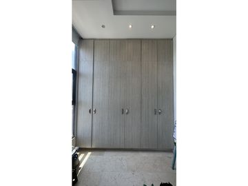 SE VENDE APTO MODERNO EN EL GOLF BQUILLA
