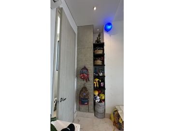 SE VENDE APTO MODERNO EN EL GOLF BQUILLA