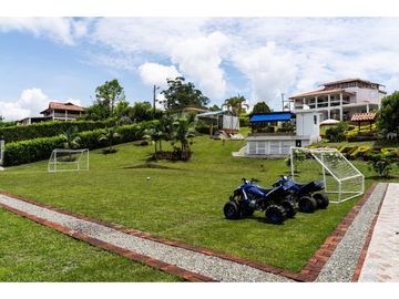 VENTA DE CASA CAMPESTRE O CHALET EN LA TEBAIDA - QUINDIO