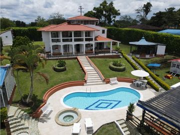 VENTA DE CASA CAMPESTRE O CHALET EN LA TEBAIDA - QUINDIO
