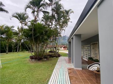 Finca en venta en Girardota sector El Limonar