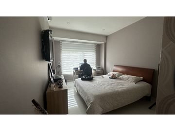 SE VENDE CASA CERCA AL CENTRO COMERCIAL VIVA