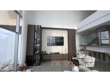 SE VENDE ESPECTACULAR APTO  DUPLEX VISTA  FRENTE AL MAR EN BQUILLA