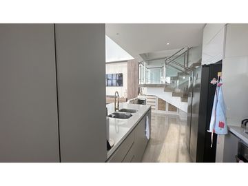 SE VENDE ESPECTACULAR APTO  DUPLEX VISTA  FRENTE AL MAR EN BQUILLA