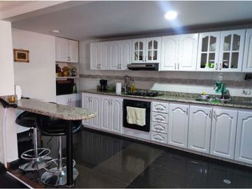 PENTHOUSE EN VENTA BARRIO SANTA BRBARA, BOGOT