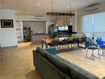 VENDO HERMOSA CASA DUPLEX EN PUNTA ROCA