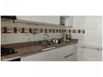 Casa de 2 pisos de oportunidad en conjunto cerrado, Rodadero reservado