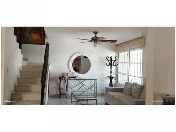 Casa de 2 pisos de oportunidad en conjunto cerrado, Rodadero reservado
