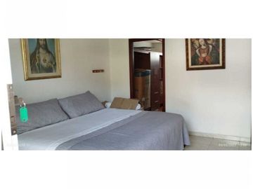 Casa de 2 pisos de oportunidad en conjunto cerrado, Rodadero reservado