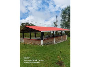SE VENDE CASA CAMPESTRE  EN FILANDIA QUINDIO