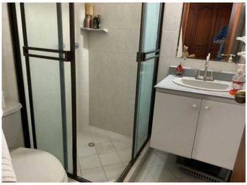 Amplia casa de 2 pisos 190m2 en conjunto cerrado, Bavaria