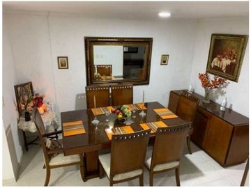 Amplia casa de 2 pisos 190m2 en conjunto cerrado, Bavaria