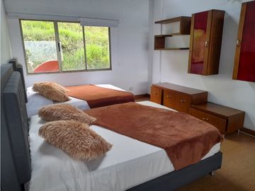 SE ARRIENDA CASA CAMPESTRE EN ENVIGADO - EL ESCOBERO