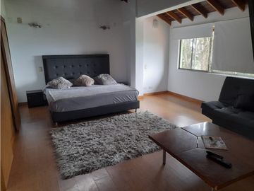 SE ARRIENDA CASA CAMPESTRE EN ENVIGADO - EL ESCOBERO