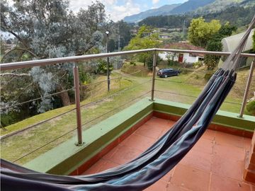 SE ARRIENDA CASA CAMPESTRE EN ENVIGADO - EL ESCOBERO
