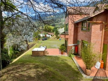 SE ARRIENDA CASA CAMPESTRE EN ENVIGADO - EL ESCOBERO