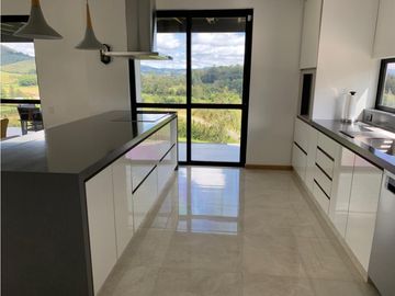 Venta de Casa Campestre En Unidad Cerrada via San Antonio la Ceja