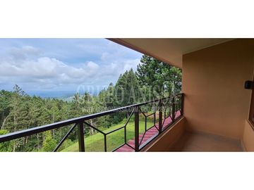 Se Vende Hermosa y Amplia Casa en Altos del Maria