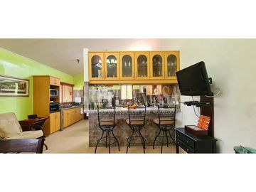 Se Vende Hermosa y Amplia Casa en Altos del Maria