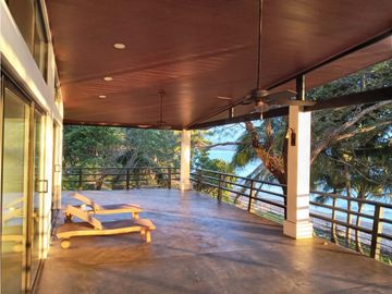 Ocean Front home in Veraguas