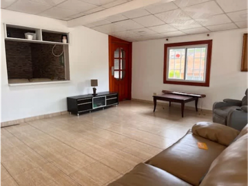EL CRISOL / VILLA VERONICA / 215 M2 / CASA DE ESQUINA / 4HABITACIONES