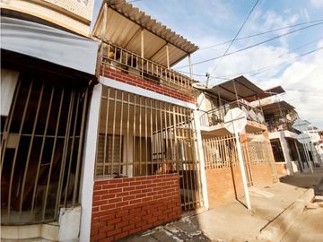SE VENDE CASA EN BRISAS DE LOS ALAMOS