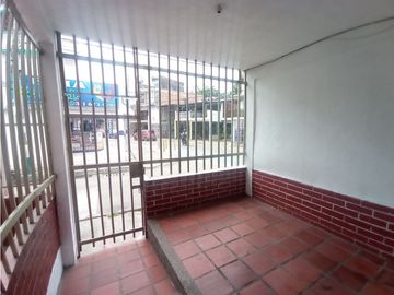 SE VENDE CASA EN BRISAS DE LOS ALAMOS
