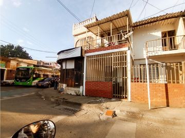 SE VENDE CASA EN BRISAS DE LOS ALAMOS