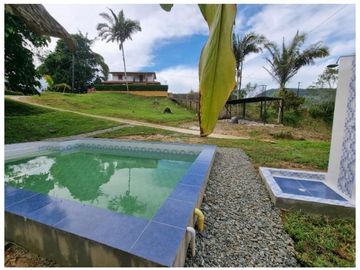 FINCA COMPLETA EN COCORN