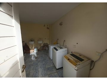 Departamento tipo P.H. 3 ambientes al frente con balcón.