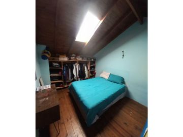 Departamento tipo P.H. 3 ambientes al frente con balcón.