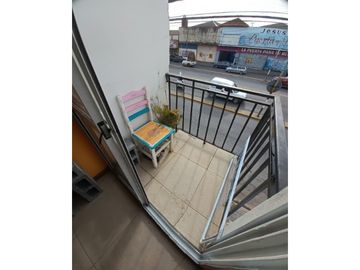 Departamento tipo P.H. 3 ambientes al frente con balcón.