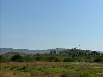 Apartamento de playa en venta, sector Playa Mendoza.