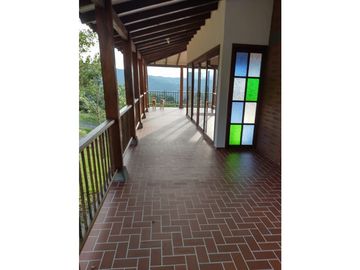 Venta hermosa casa vía al mar, Calima