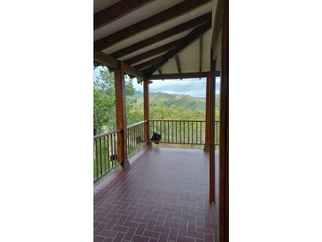 Venta hermosa casa vía al mar, Calima