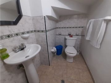 Casa de dos pisos en venta - Barrio Altamira Palmira Valle Colombia