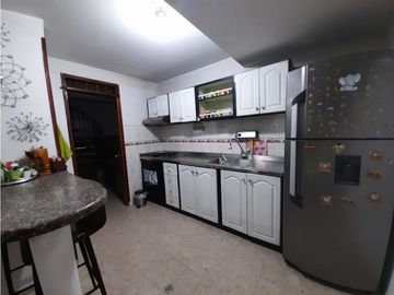 Casa de dos pisos en venta - Barrio Altamira Palmira Valle Colombia