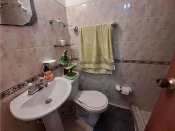 Casa de dos pisos en venta - Barrio Altamira Palmira Valle Colombia