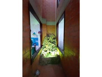 Casa de dos pisos en venta - Barrio Altamira Palmira Valle Colombia