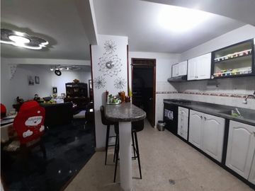 Casa de dos pisos en venta - Barrio Altamira Palmira Valle Colombia