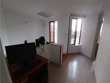 Casa de dos pisos en venta - Barrio Altamira Palmira Valle Colombia