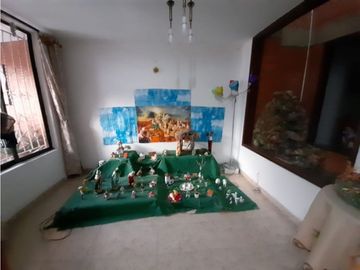 Casa de dos pisos en venta - Barrio Altamira Palmira Valle Colombia